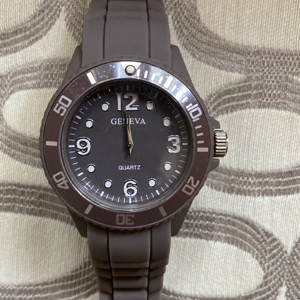Geneva Quartz Silicone Watch.OS